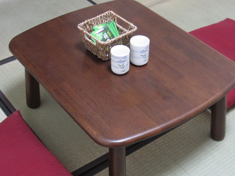 Japanese tea is free. You can take a rest☆ use japanese table &
japanese cushion.