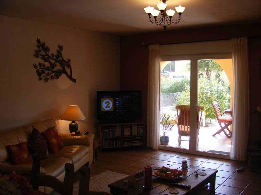 Lounge /Dining