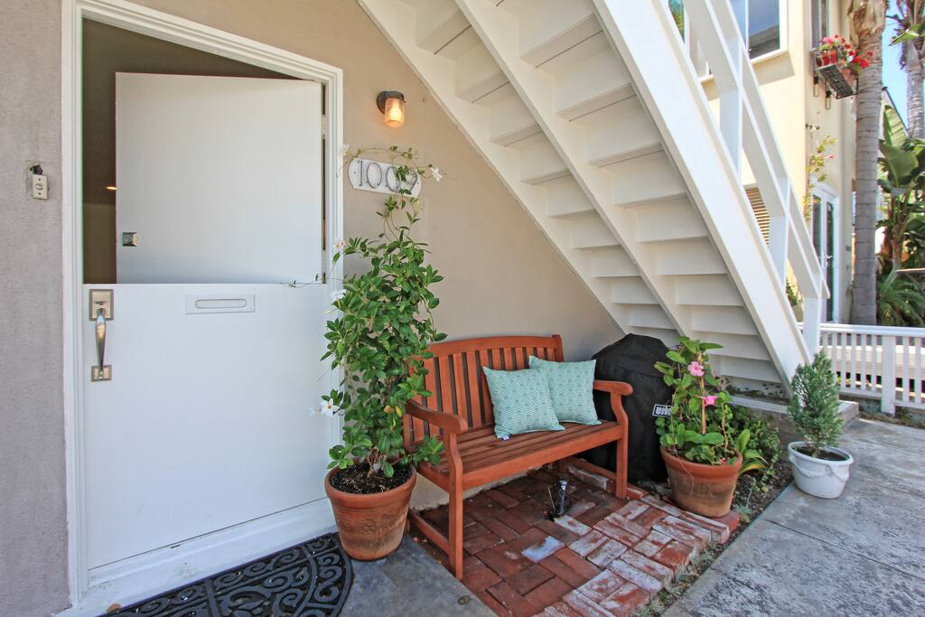 Open the dutch door and enjoy the fresh sea air.
