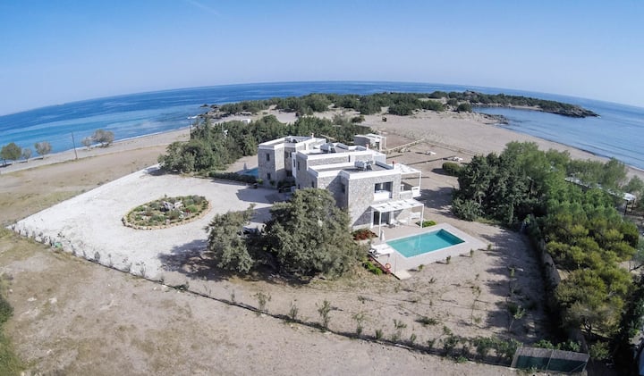 R 1105 Colins Villa Ammos With Outdoor Dining Furniture, Private Balcony Or Terrace & Private Swimm - Palaiochora