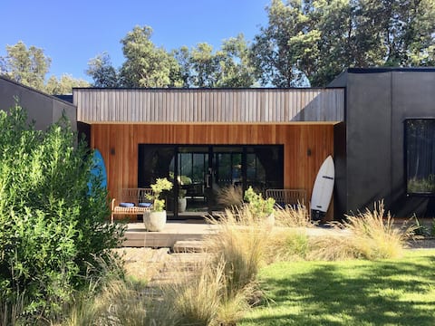 Top performing Airbnb: Black Pebble Beach House in Cape Woolamai