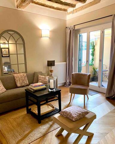 Charming apartment in authentic Sant’Ambrogio x6