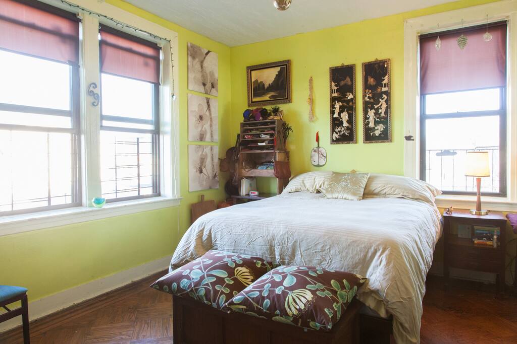 Queen size comfy bed.