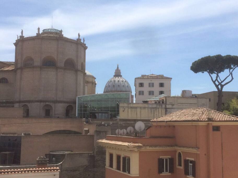 Vista del terrazzo sulla Cupola di San Pietro