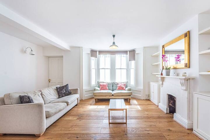 Lovely 2 Bed Apartment Near Paradise Park gallery image 3