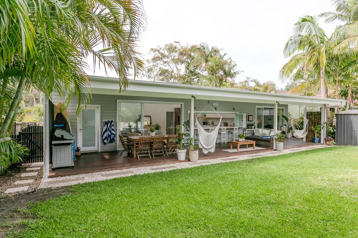 Hampton’s Beach House.- Tropical Pool! gallery image 5