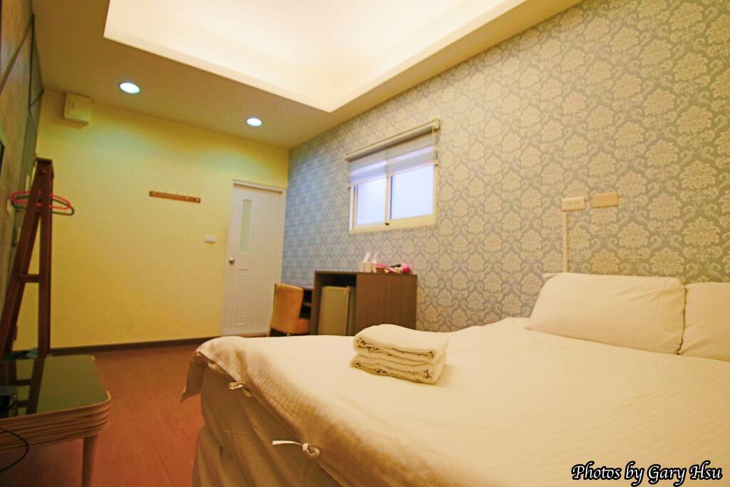 台中逢甲夜市住宿 特色雙人房 Double room , next Fengjia night market