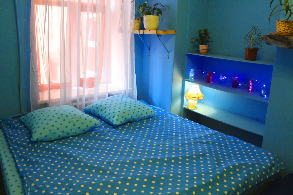LUX_BLUE ROOM