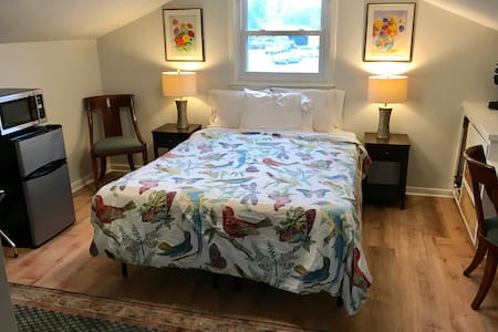 Peaceful Retreat Close to the Beach