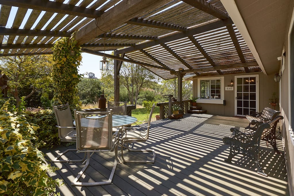 Spacious front deck