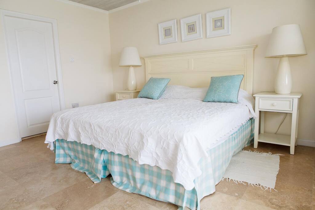Master bedroom - King sized bed