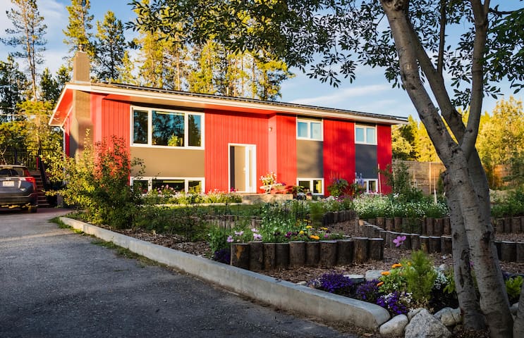Yukon Red