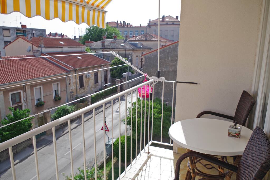 balcony furniture