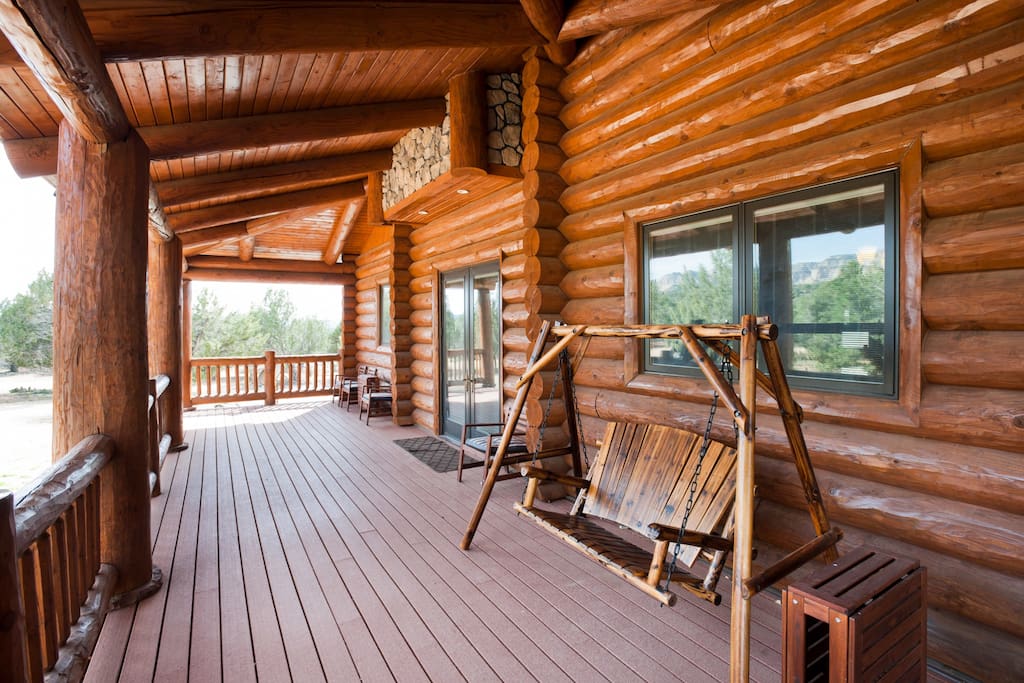 Front deck (covered)