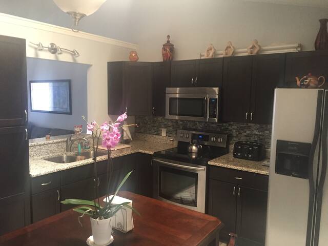 Modern 2/2 near Playalinda and beaches.