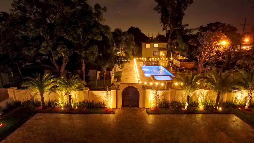 Decadent Compound – Private Pool & Hottub gallery image 2