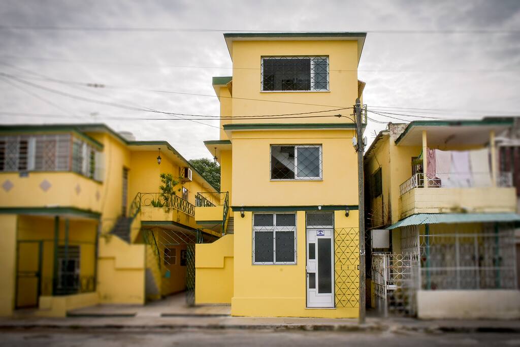 Frente de la casa / Front of the house