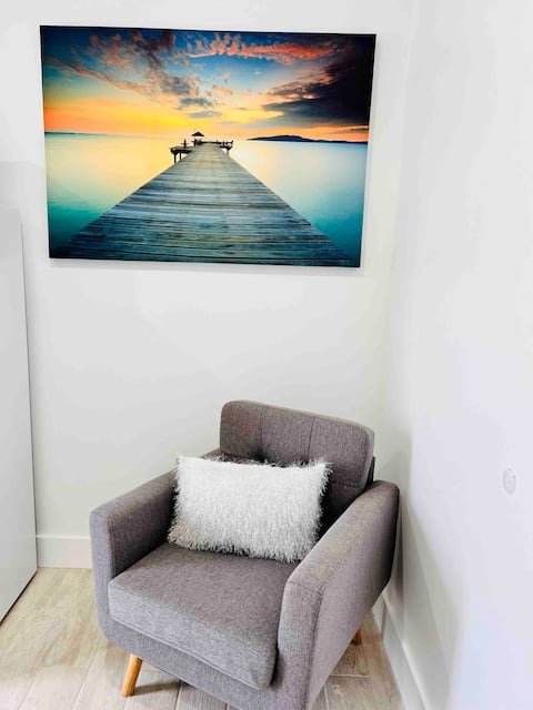Successful Airbnb property: Oasis Tropical Apartment in North Grapeland Heights
