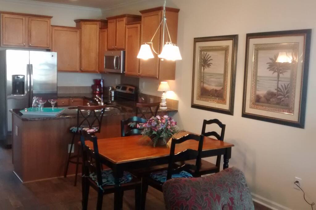 Kitchen/Dining