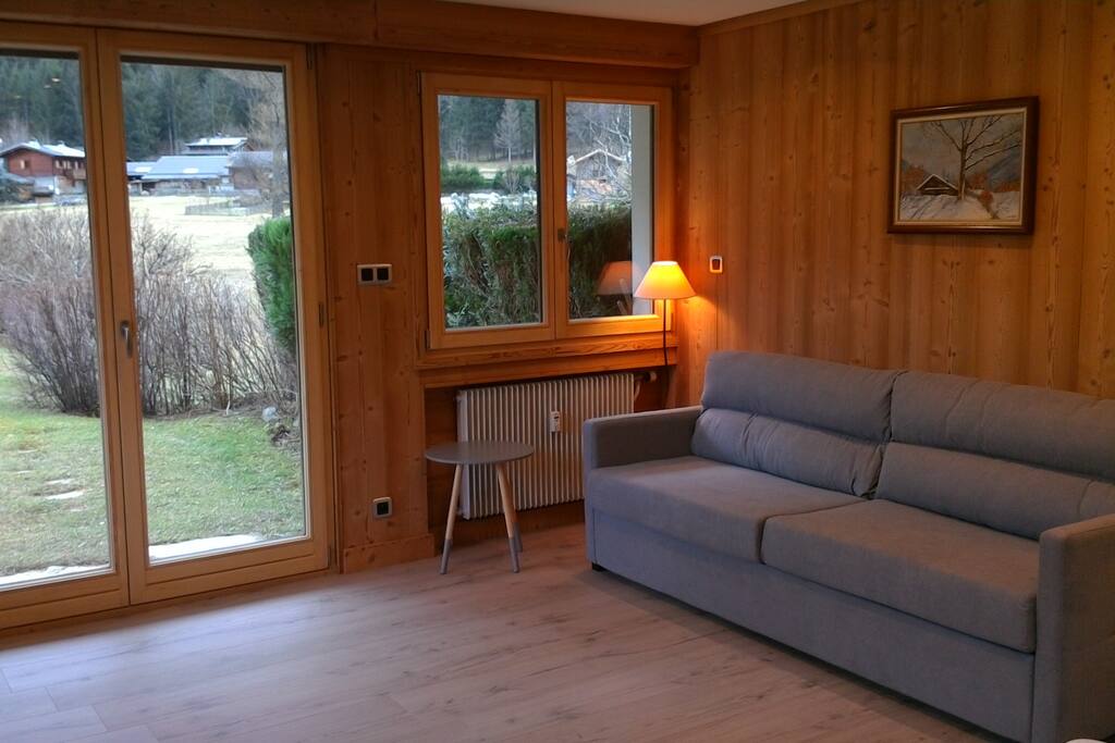 salon donnant sur le jardin