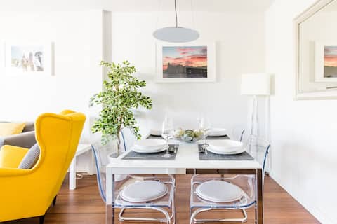 Top Airbnb: Charming Sunny Apartment Minutes Away from the Beach in Sitges