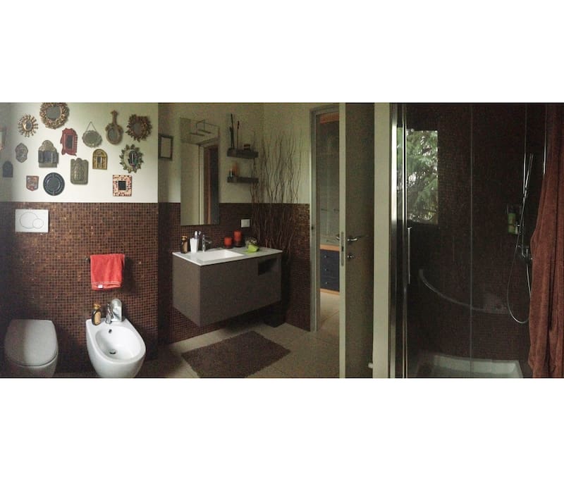 Bath A - 1st floor
