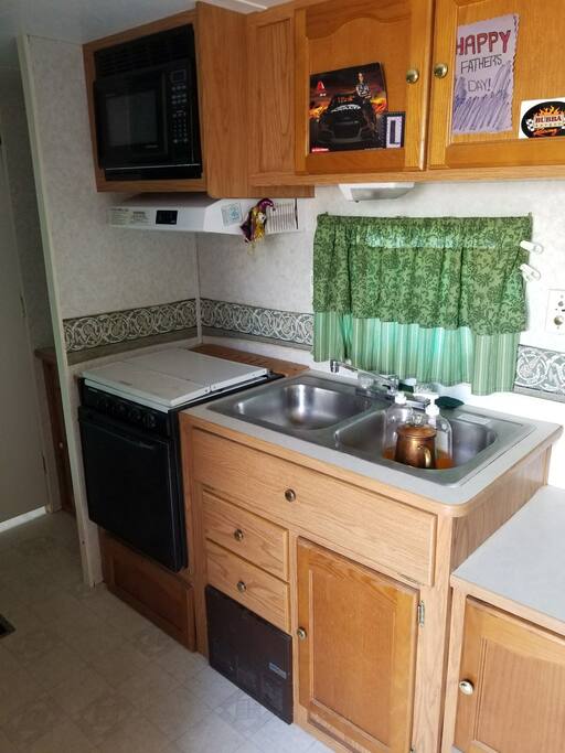 kitchen sink stove freezer refrigerator
