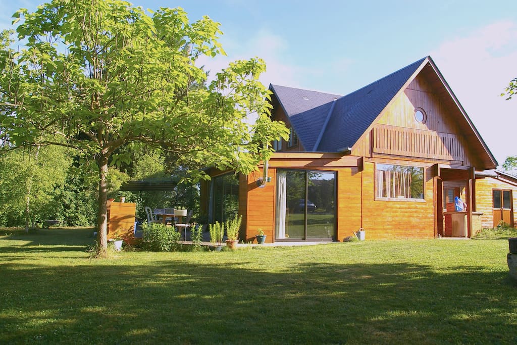 Maison avec 2400m2 de jardin