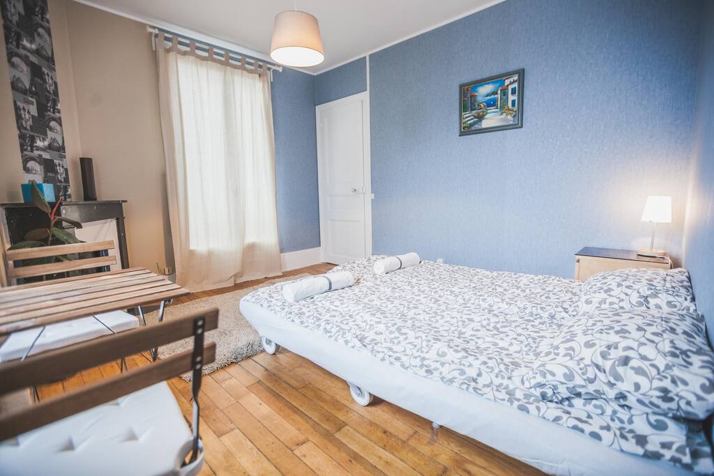 Confortable for two persons .