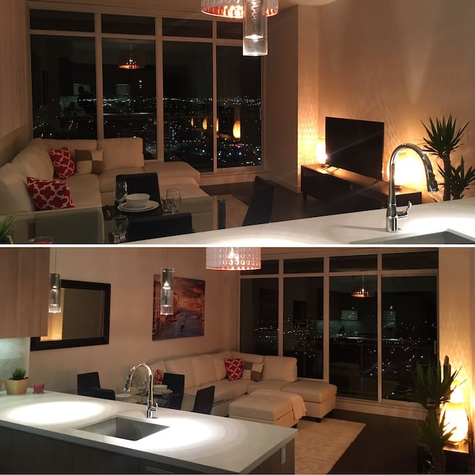Living Room.
*City views and balcony.
*4k Smart T.V (Netflix/YouTube)
*Highspeed internet
*4 person dinning table