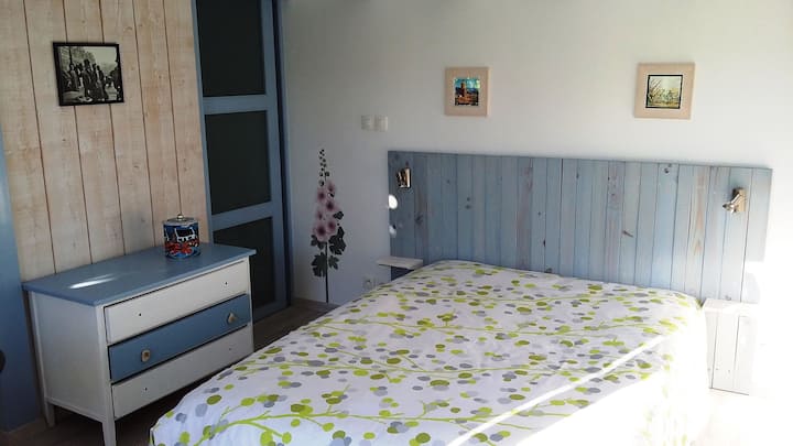 "La Cabane Au Fond Du Jardin"       Chambre Privée - Rivedoux-Plage