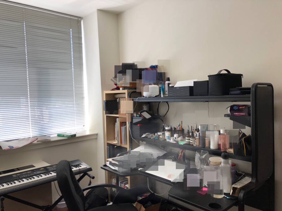 Computer desk/work station (personal items will be removed)