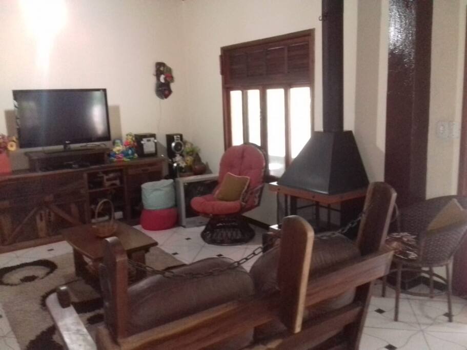 Sala de estar, com lareira nova !