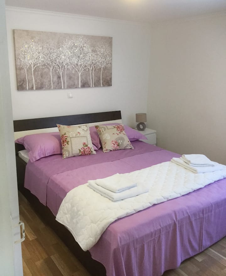 ห้องนอน 2 (ชั้นแรก)
