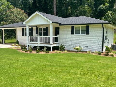 Elena and Damon’s Little Pine Cottage
