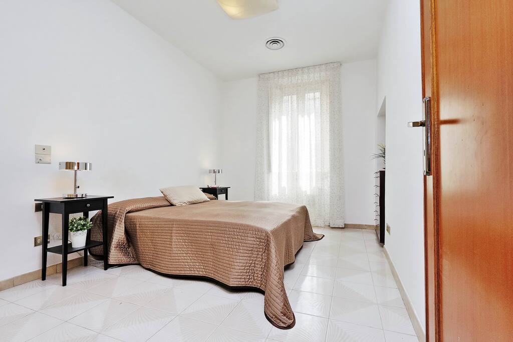 1° bedroom with bouble bed