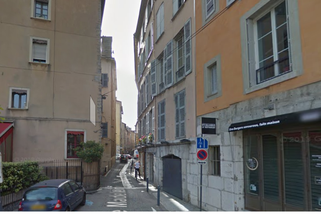 La rue Madeleine piétonne.