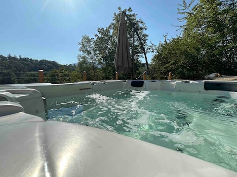 Villa, jacuzzi, river + forest access, near Geneva