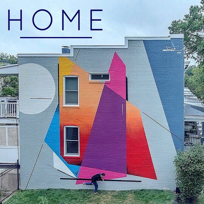 Located in our destinctive Row house, our home provides an experience that guarantees that each detail of your trip will be unique and memorable!