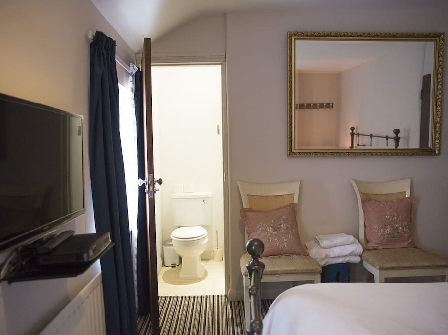 King Room economy toilet