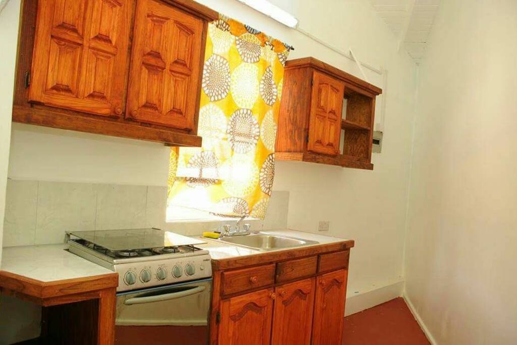 full kitchen