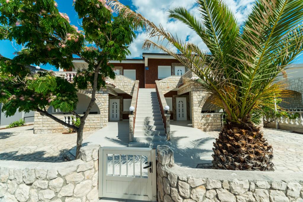 Lifestyle apartments