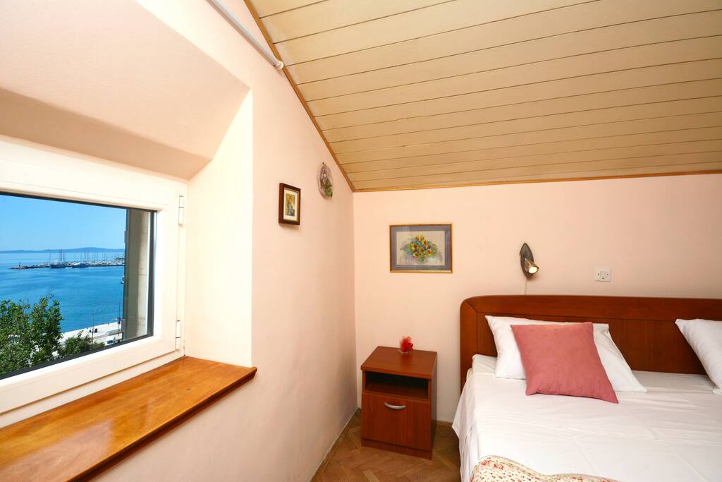 Master bedroom with a view/AC