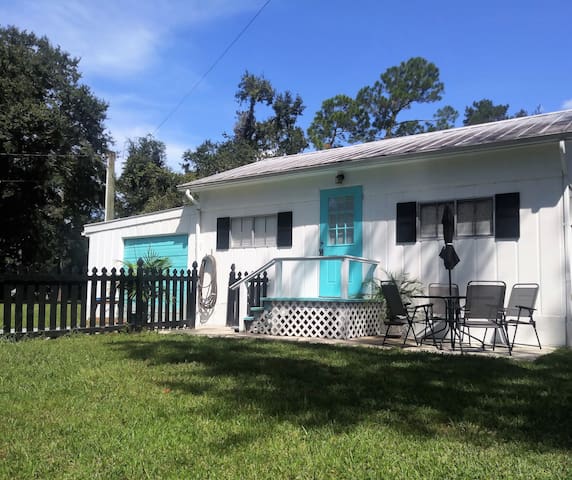 Airbnb Astor Vacation Rentals Places To Stay Florida