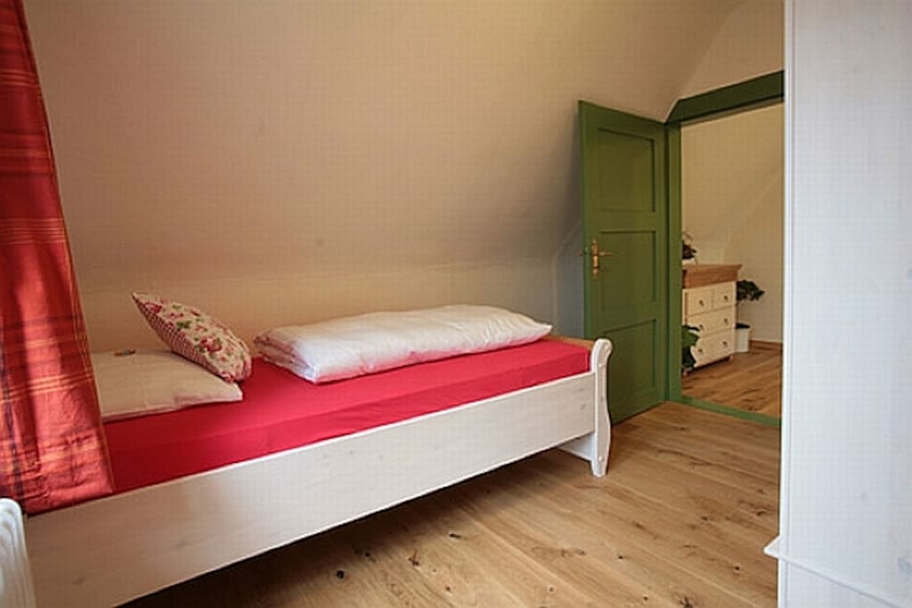 Schlafzimmer mit Einzelbett