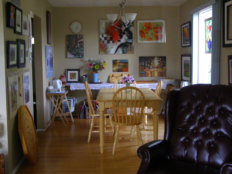Inviting dining room
