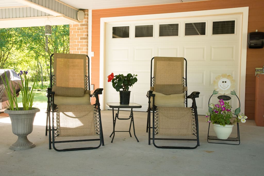 Nice chairs to relax outdoors