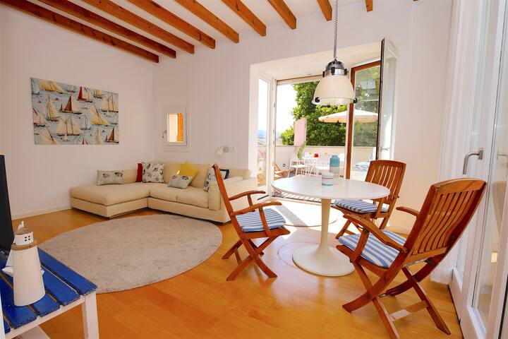 Central Penthouse Montmari TI with Private Terrace