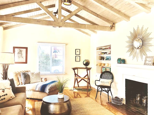 Perfect La Jolla Beach/Village Cottage w/AC