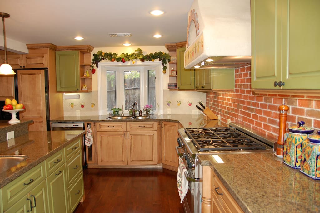Beautiful kitchen, open for your use.